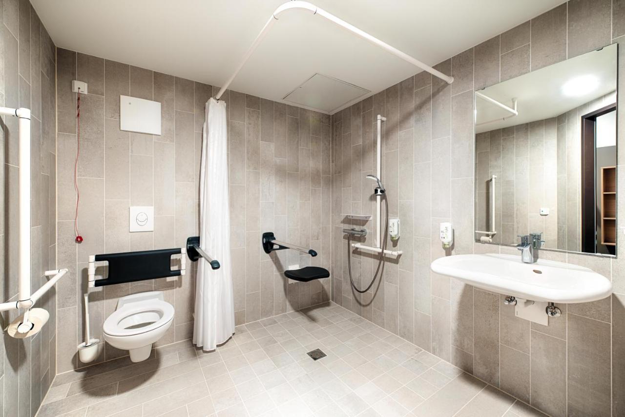 B&B Hotel Wien-Meidling Exteriör bild